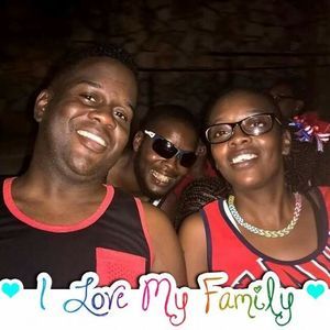 Meet your Posher, Gloria